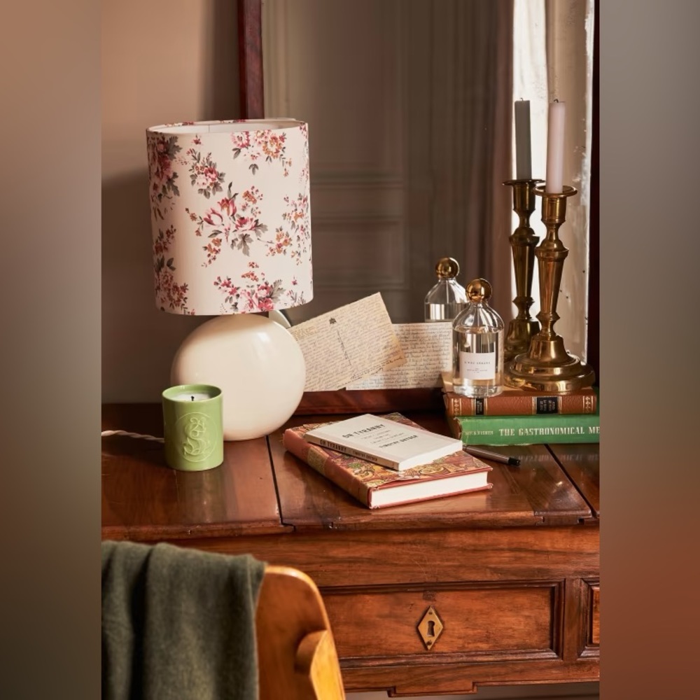Sezane Fleur Vintage Lamp.